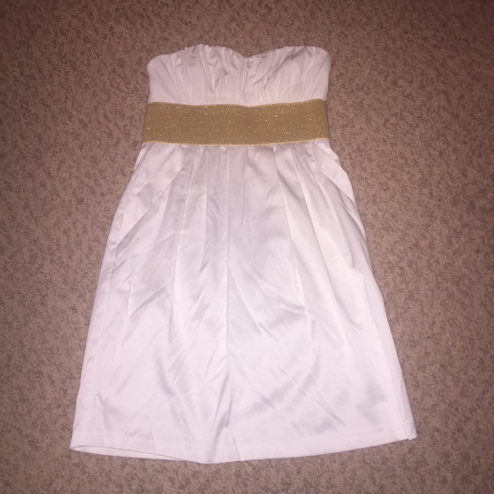 White and gold strapless dress